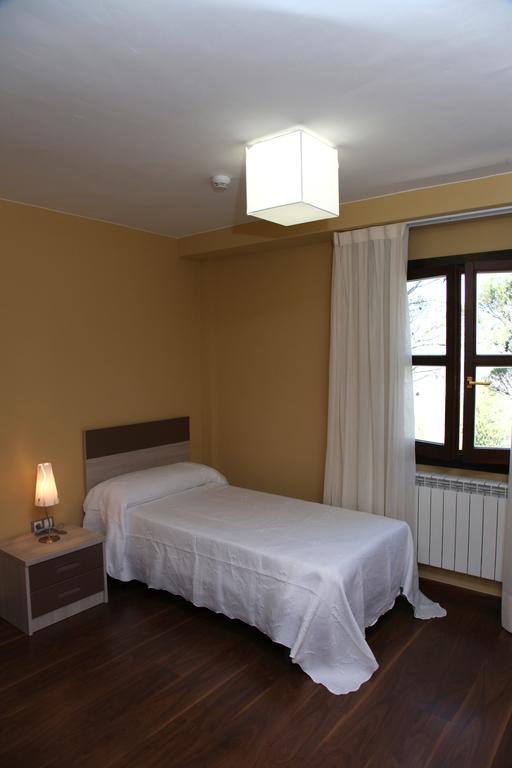 Hotel Santuario De Sancho Abarca Tauste Chambre photo