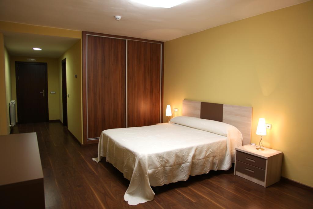 Hotel Santuario De Sancho Abarca Tauste Chambre photo